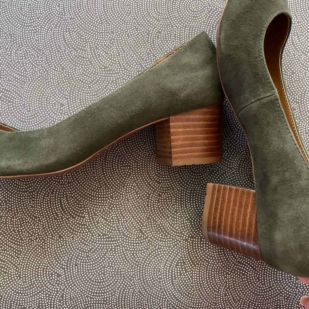 Block chunky heels